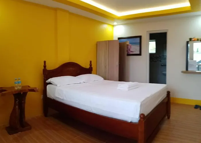 Jelly's Haven Resort